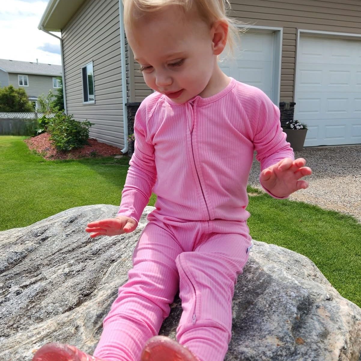 Tickle Me Pink Rib Bamboo Zippy